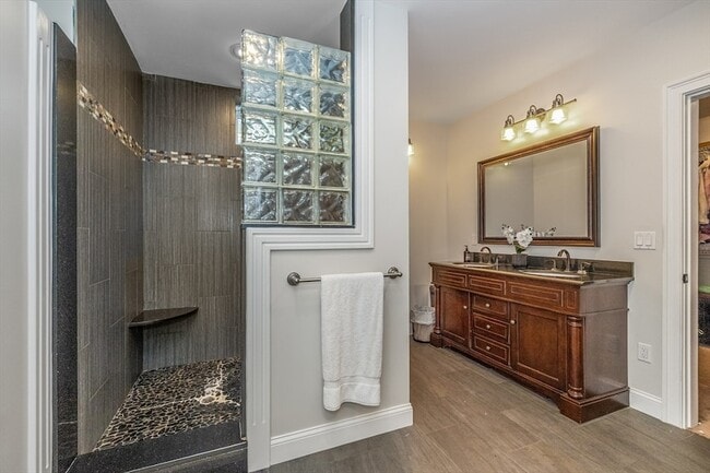 Building Photo - 9 Washington Ave