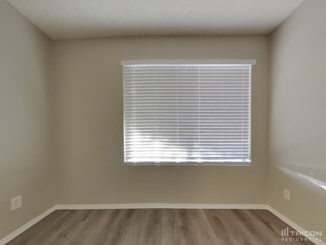 Building Photo - 3932 W Gelding Dr