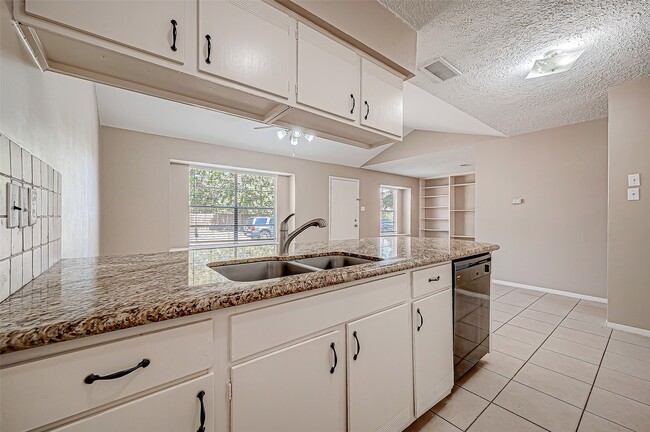 Building Photo - 7027 Inkberry Dr