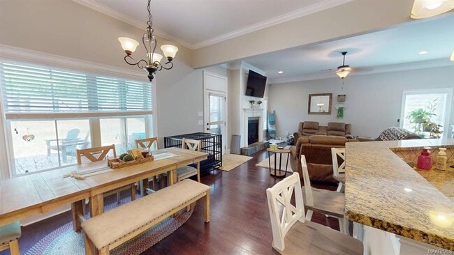 Building Photo - 440 Sydney Dr N