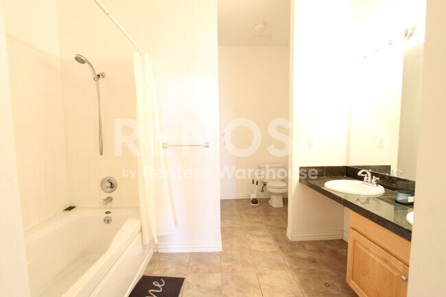 Building Photo - Spacious Penthouse Loft Garage Parking Included in Price!  - 3rd and Broadway in the Heart of Den...