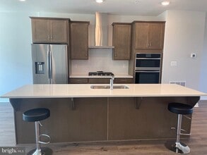 Building Photo - 5014 Henry King Wy