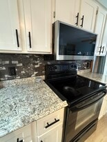 Building Photo - 195 Huntress St