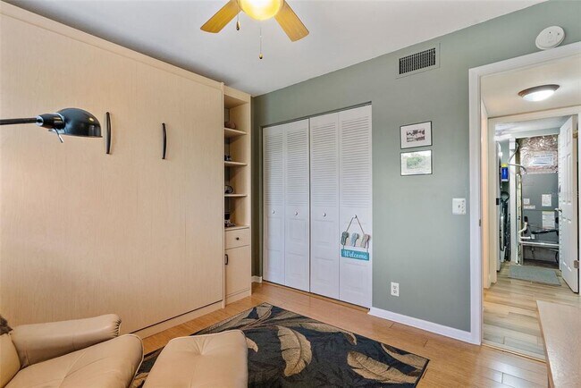 Building Photo - 6277 Bahia Del Mar Blvd S