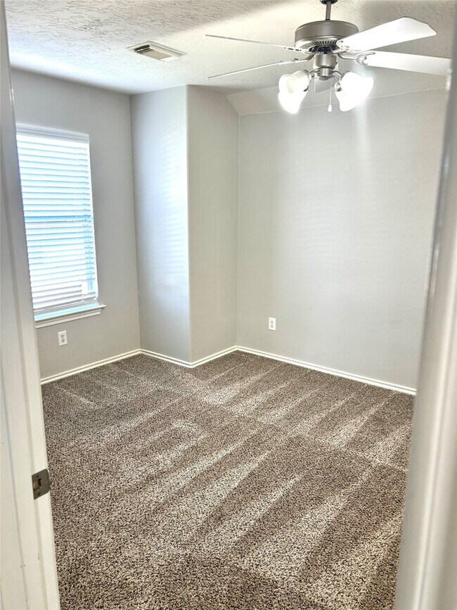 Building Photo - 19923 Malletia Dr