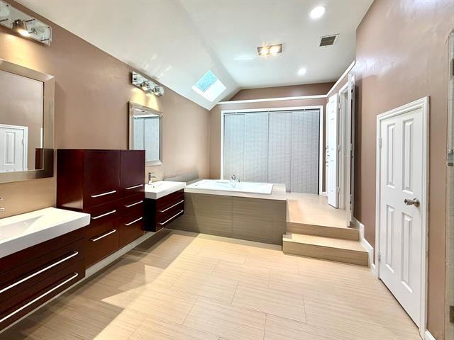 Building Photo - 1410 Indian Lake Trail