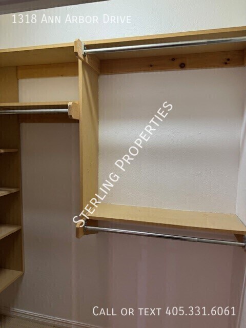 Building Photo - 1318 Ann Arbor Dr