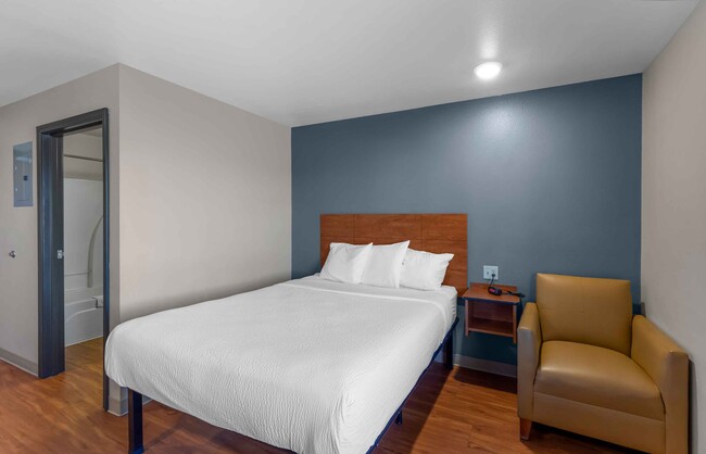 Building Photo - Furnished Studio-Denver - Airport