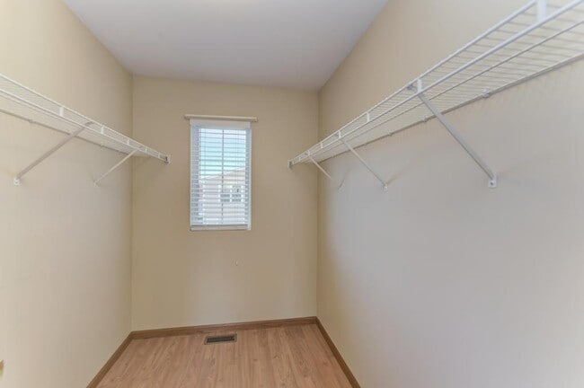 Building Photo - 5130 Freeport Ct