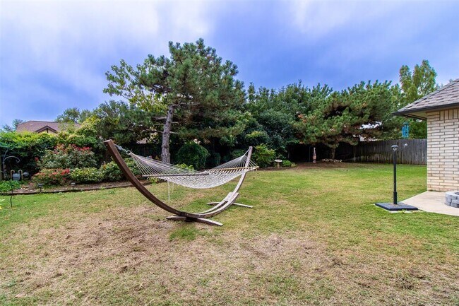 Building Photo - 2812 SW 109th St