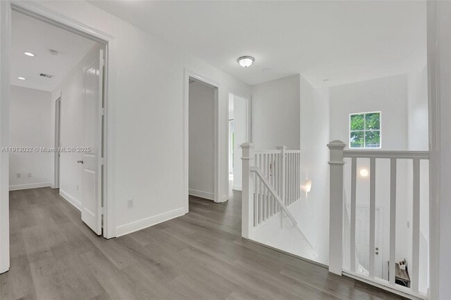 Building Photo - 407 SW 17th St