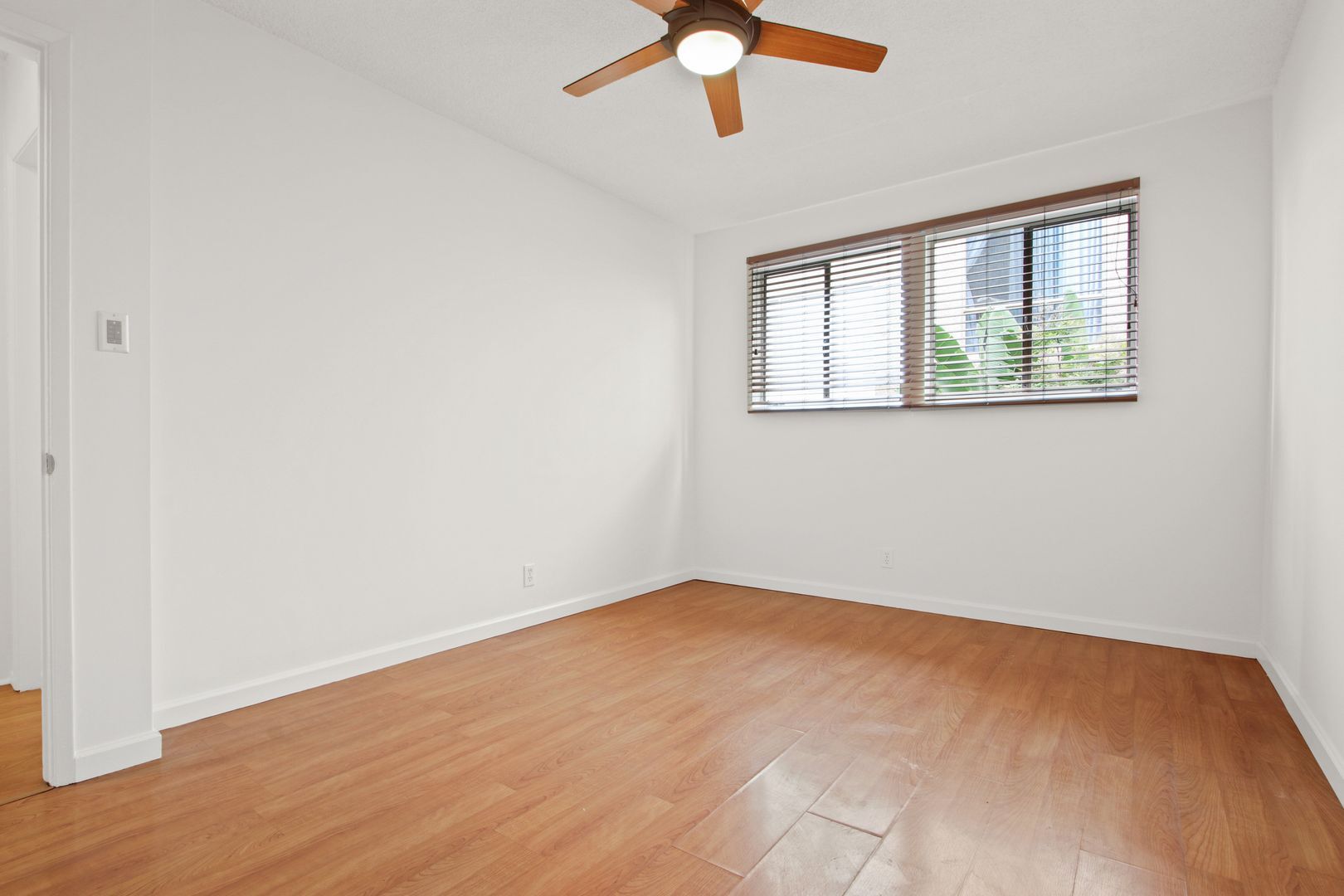 Building Photo - 1047 2nd St