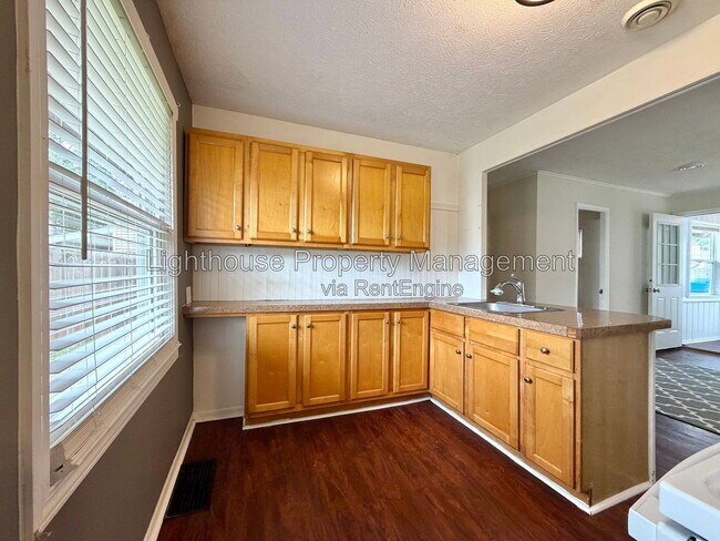 Building Photo - 544 Hacker Dr