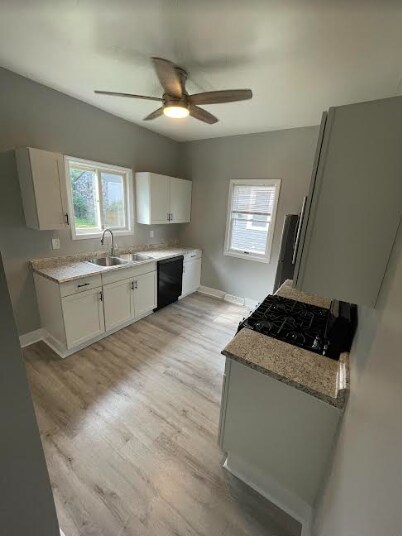 Kitchen - 109 Unger Ave