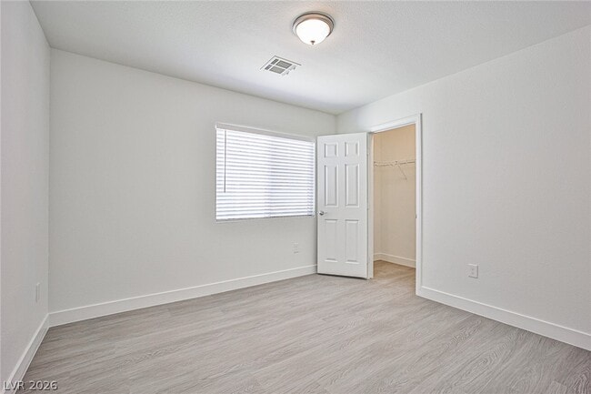 Building Photo - 6145 Sky River Ct
