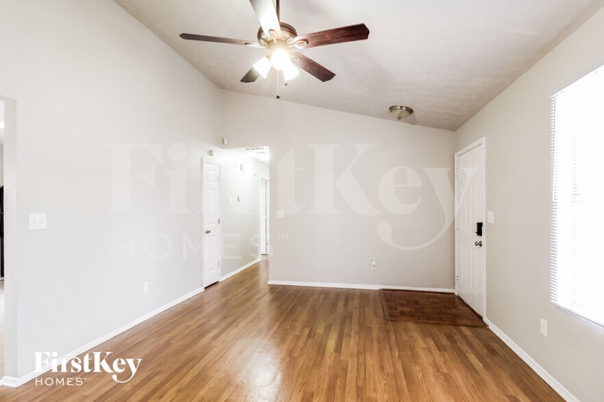 Building Photo - 6450 Peppermill Ln