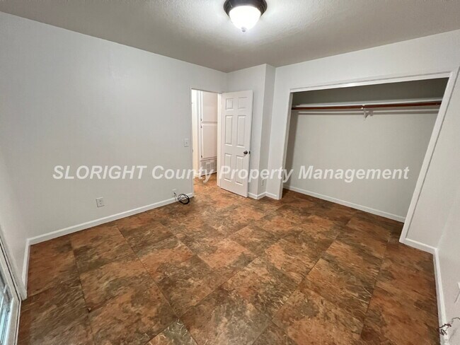 Building Photo - AVAILABLE MAY - Updated Home in Atascadero - 3 Bedroom / 2 Bathroom