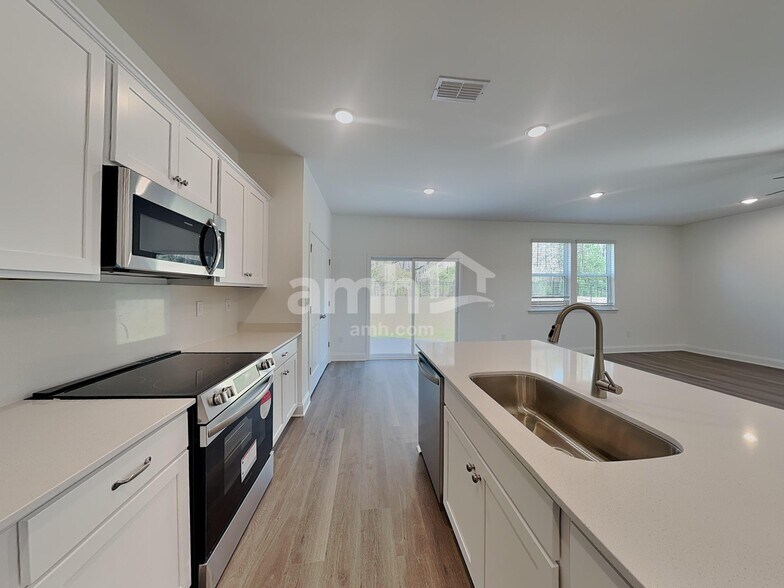 Building Photo - 1203 Livengood Wy