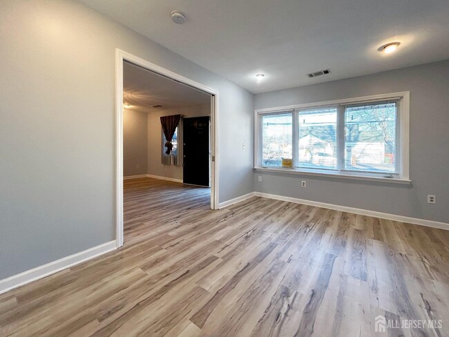Building Photo - 122 Vineyard Rd