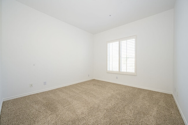 Building Photo - 2243 Martin