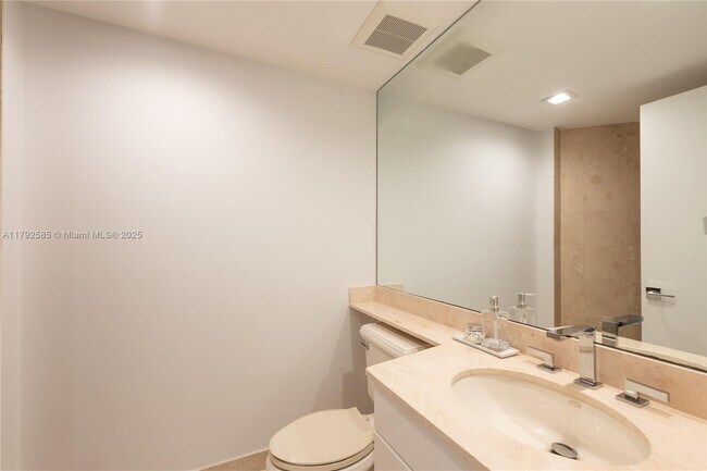 Building Photo - 765 Crandon Blvd