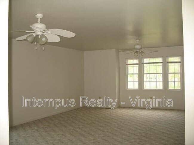 Building Photo - 6107 Bilal Ct