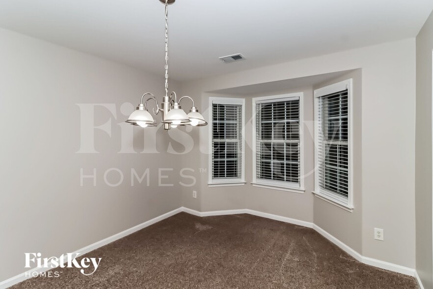 Building Photo - 312 Edgemore Ct