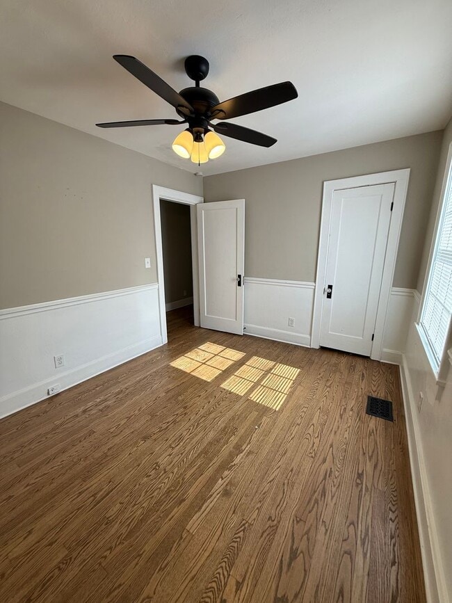 Building Photo - 287 E Eastland St