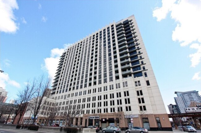 Building Photo - 1255 S State St