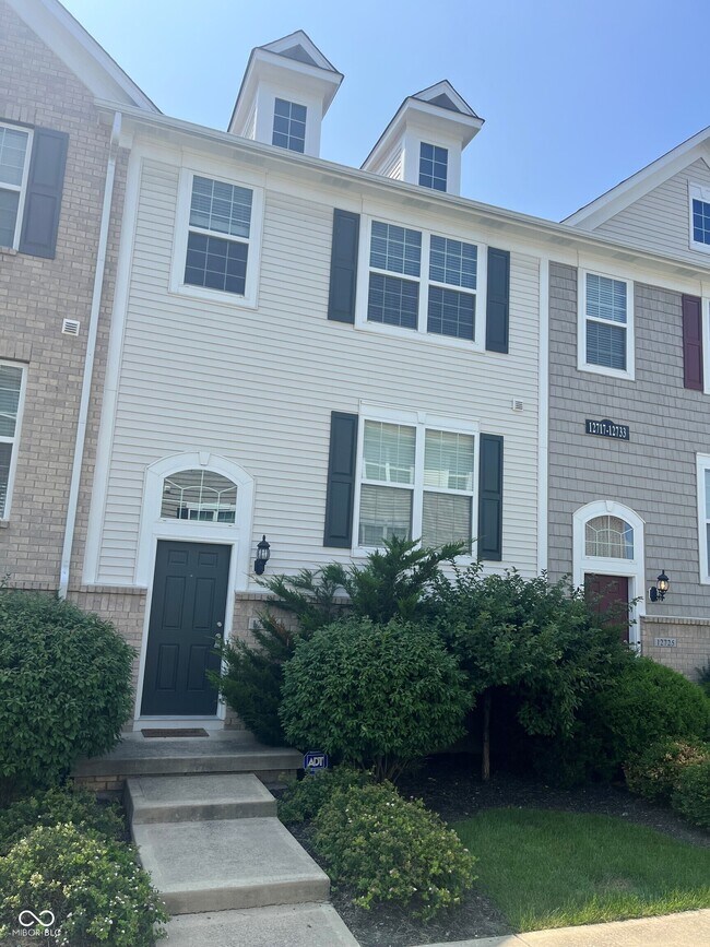 Building Photo - 12721 Tamworth Dr