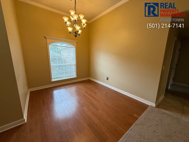 Building Photo - 1609 White Oak Cir