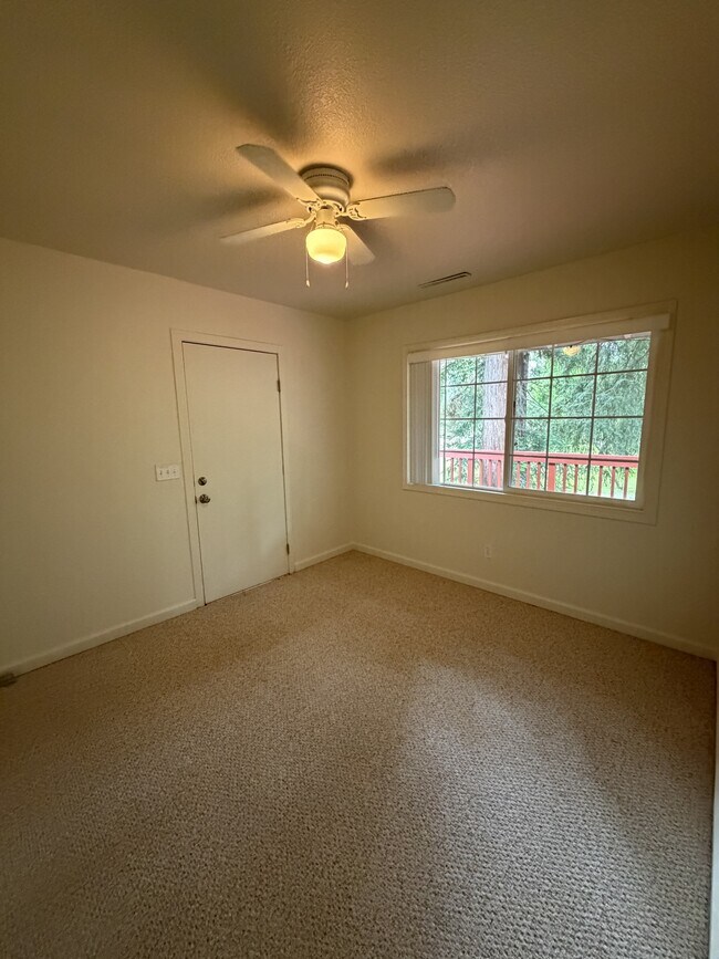 Building Photo - 506 Sonoma Ave
