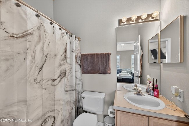 Building Photo - 12311 Kensington Lakes Dr