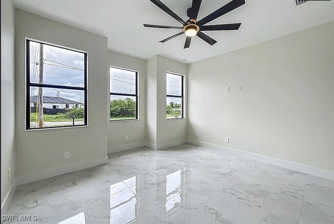 Building Photo - 314-316 Poplar St