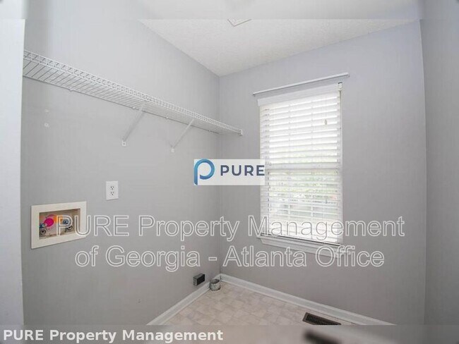 Building Photo - 3729 Wavetree Pass NW