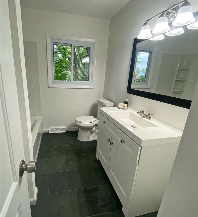 Building Photo - 45 Wildflower Dr