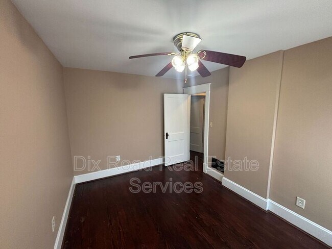 Building Photo - 424 Shafor St