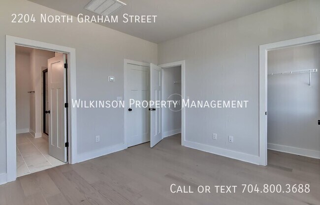 Building Photo - 2204 N Graham St