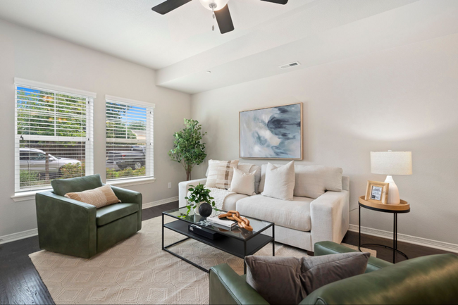 Building Photo - Amazing 3 bedroom Townhouse in Central For...