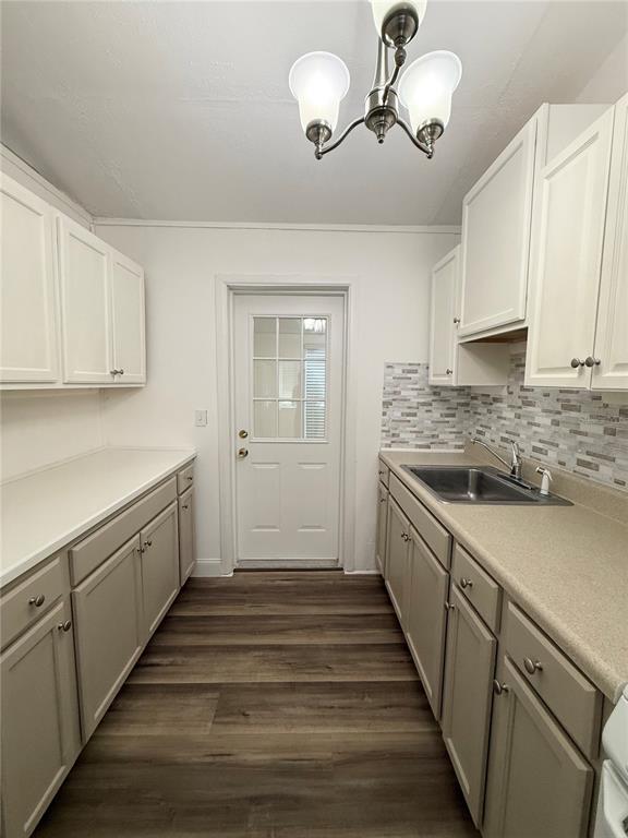 Building Photo - 665 Lake Apopka Blvd