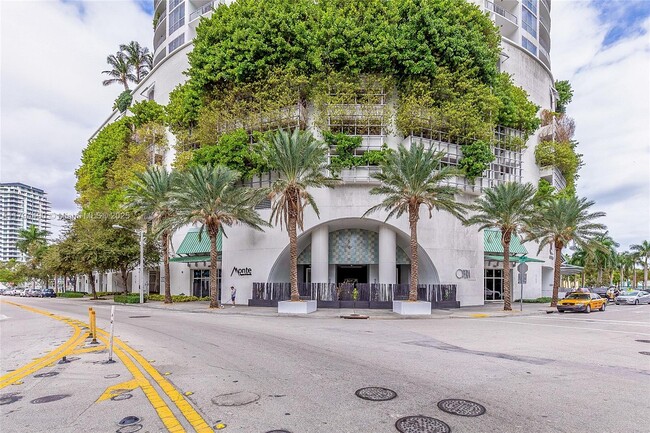 Building Photo - 1750 N Bayshore Dr