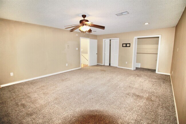 Building Photo - 4701 Spring Ln