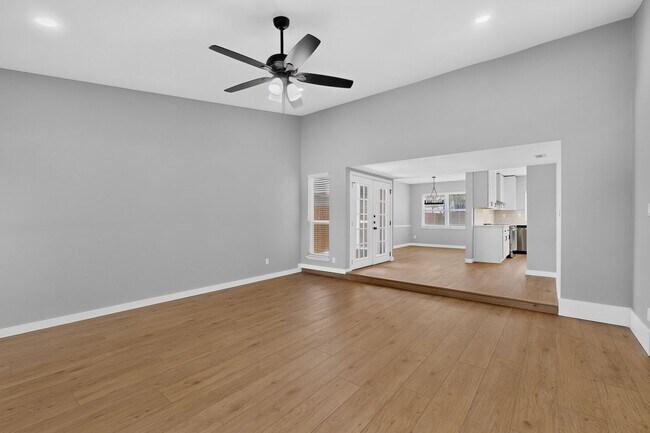 Building Photo - 243 Woodhurst Dr