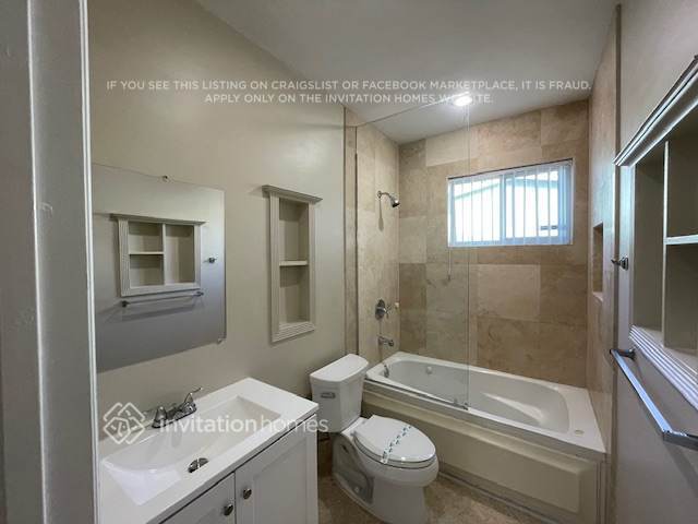 Building Photo - 10840 SW 32nd St