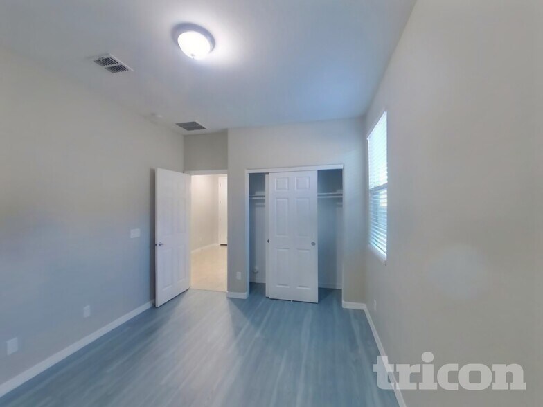 Building Photo - 34953 N Open Range Dr