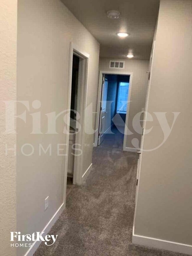 Building Photo - 11123 Murrelet Dr