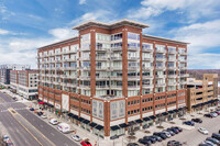 Building Photo - 350 N Main St