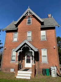 Building Photo - Large Victorian House in Lancaster City wi...