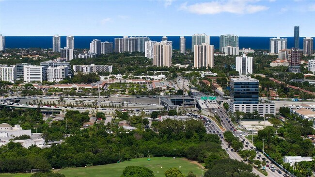 Building Photo - 20375 NE 22nd Pl