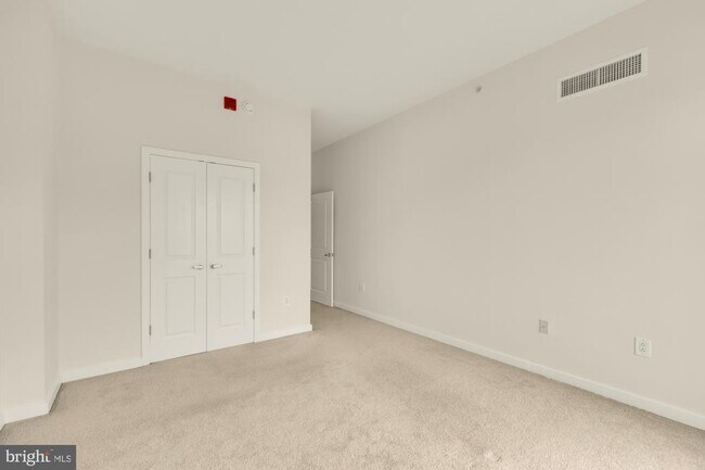 Building Photo - 475 K St NW